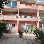 Obala 111 *